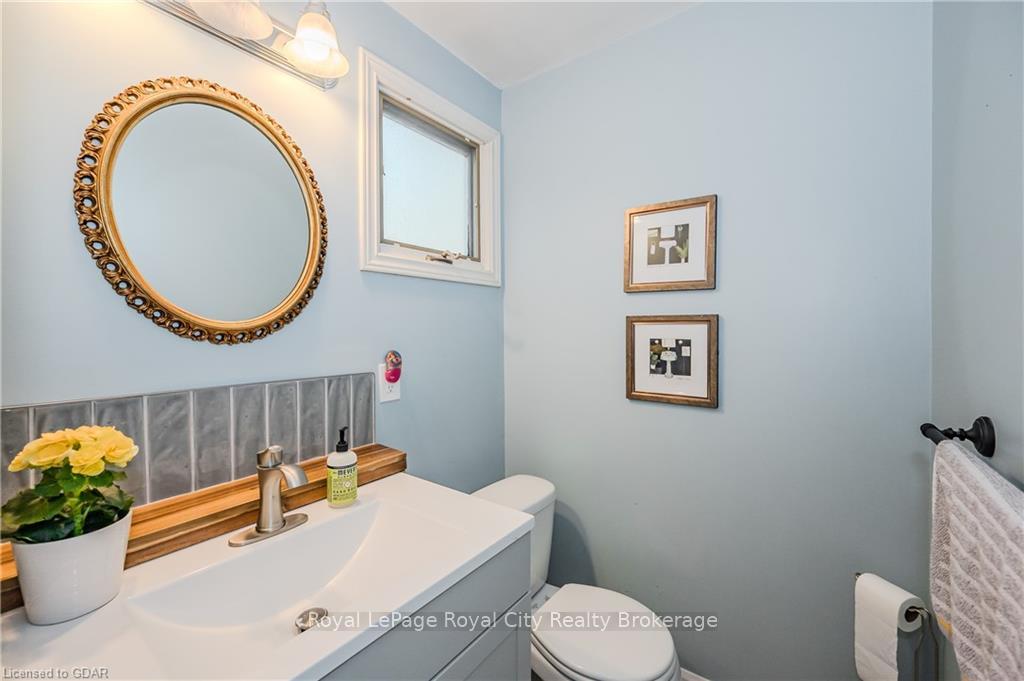 Photo 20 of 39 Raglan Street, Guelph, Junction/Onward Willow — HOMEH