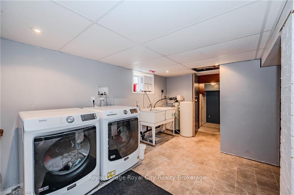 Photo 29 of 39 Raglan Street, Guelph, Junction/Onward Willow — HOMEH