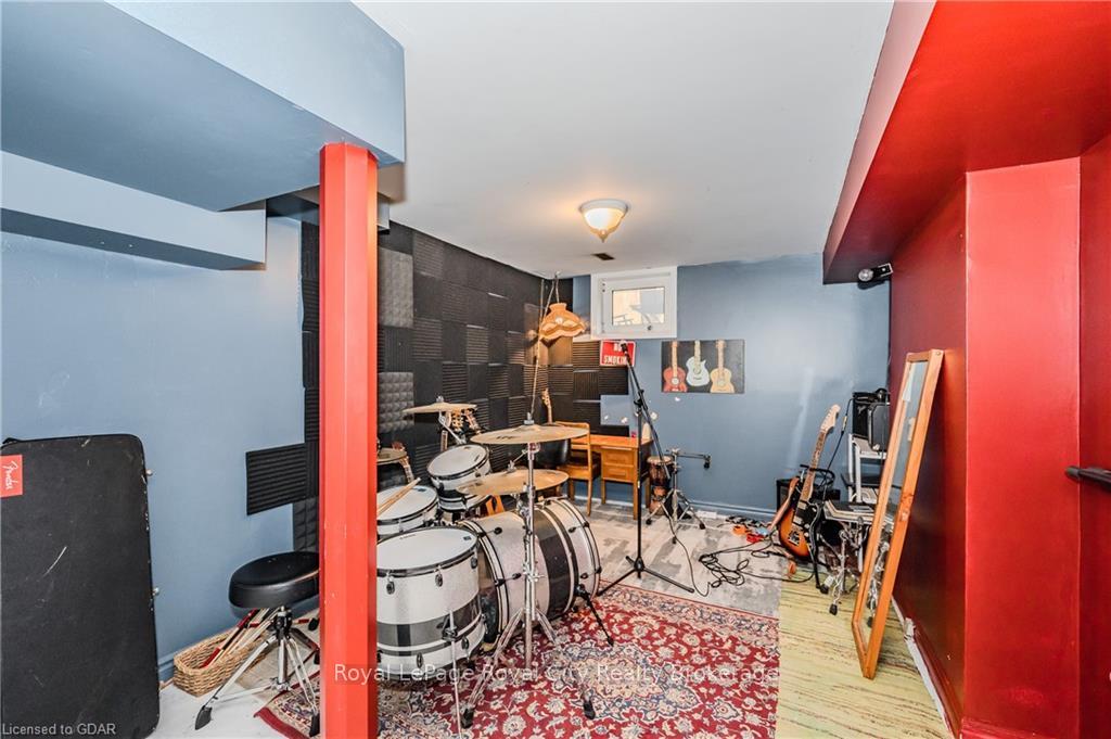 Photo 30 of 39 Raglan Street, Guelph, Junction/Onward Willow — HOMEH