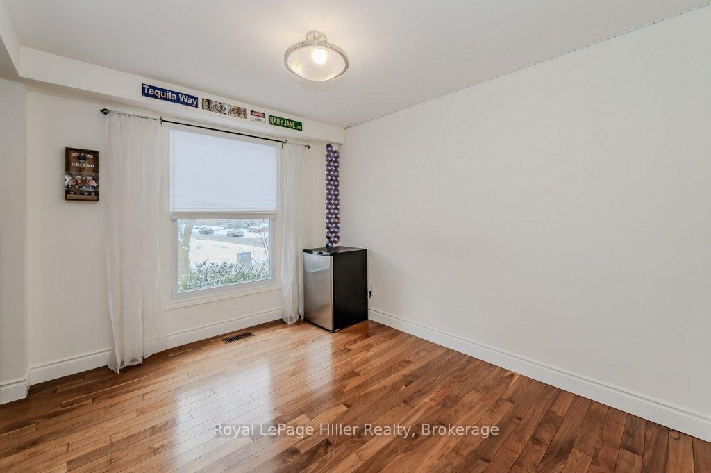 Photo 12 of 43 Steffler Drive, Guelph, Kortright West — HOMEH