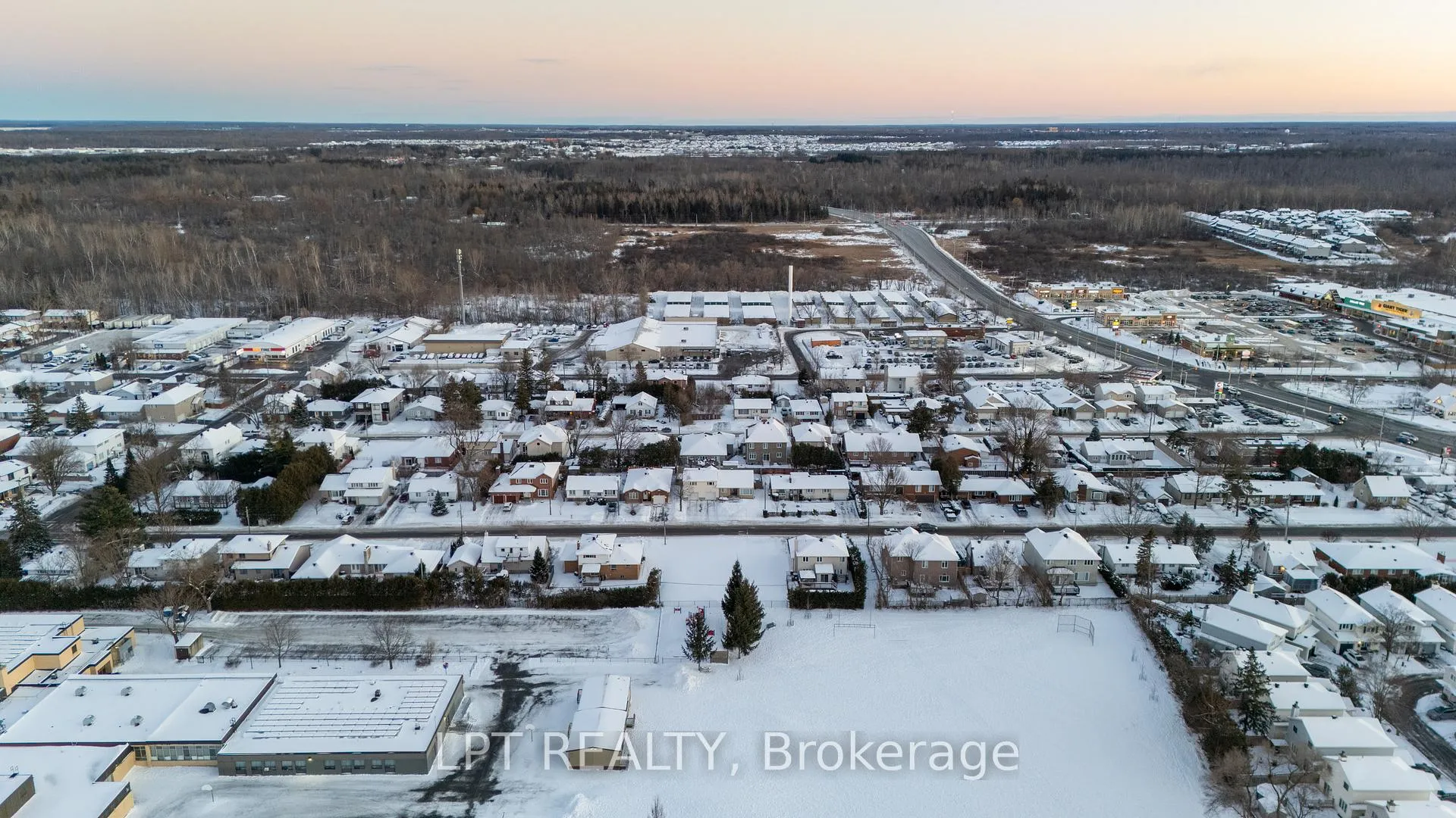 Photo 4 of 1727 Rosebella Avenue, Ottawa, Blossom Park/Leitrim — HOMEH