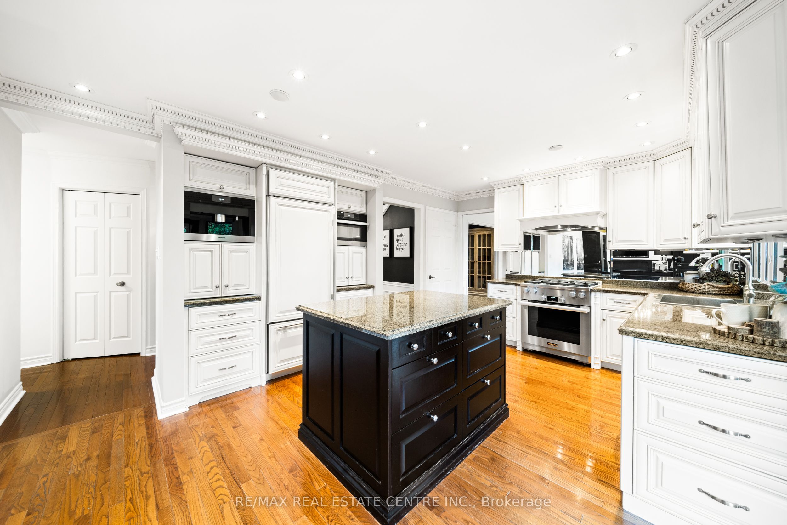Photo 65 of 73 Terrence Park Drive, Hamilton, Ancaster — HOMEH
