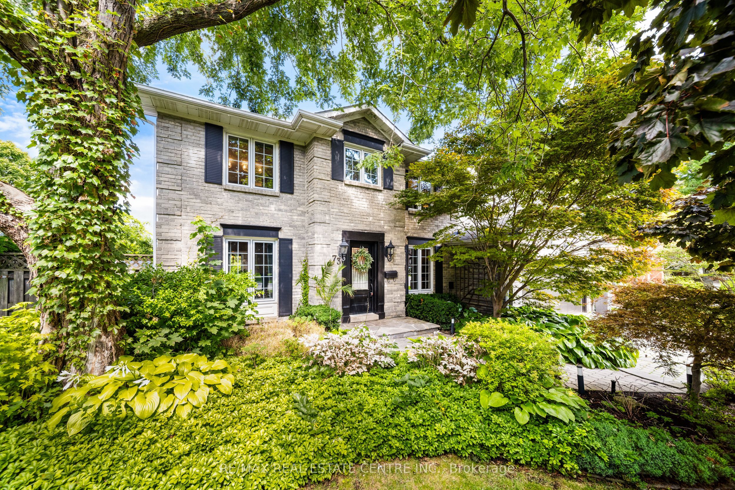 Photo 2 of 73 Terrence Park Drive, Hamilton, Ancaster — HOMEH