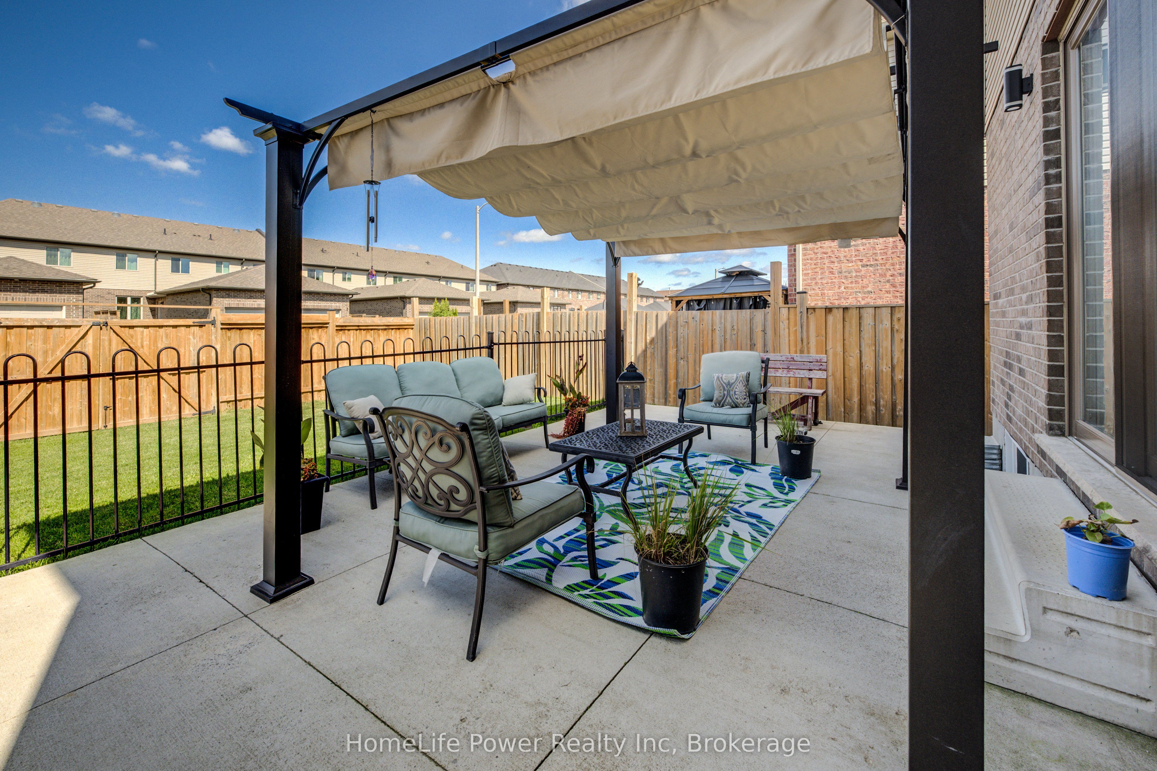 Photo 91 of 113 Dallan Drive, Guelph, Pineridge/Westminster Woods — HOMEH