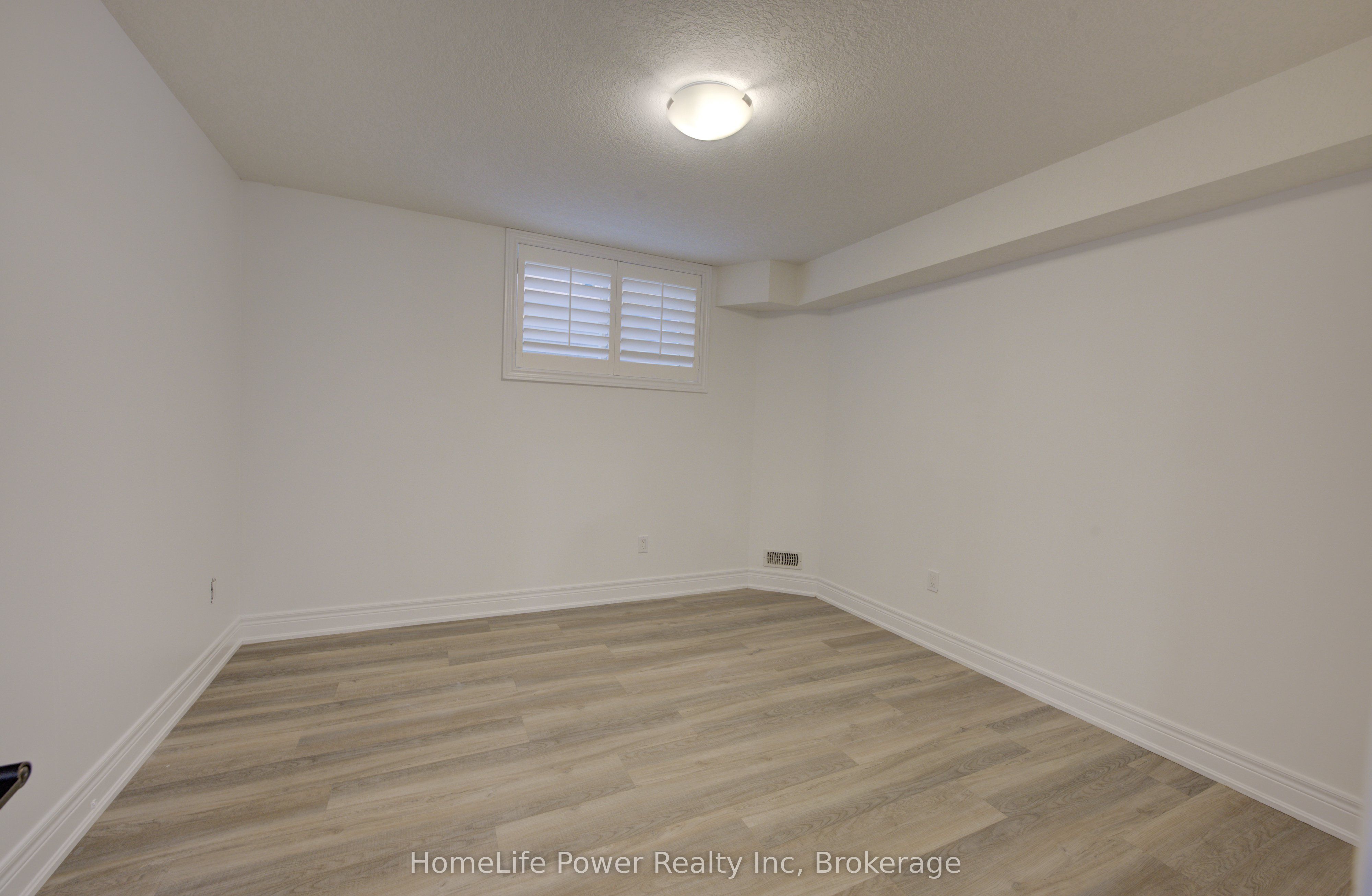 Photo 89 of 113 Dallan Drive, Guelph, Pineridge/Westminster Woods — HOMEH