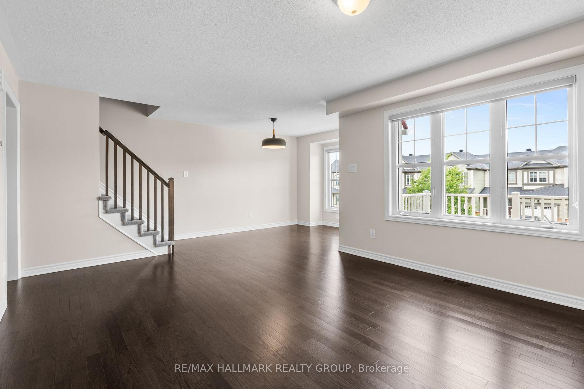 Photo 23 of 463 White Arctic Avenue, Ottawa, Barrhaven - Half Moon Bay — HOMEH