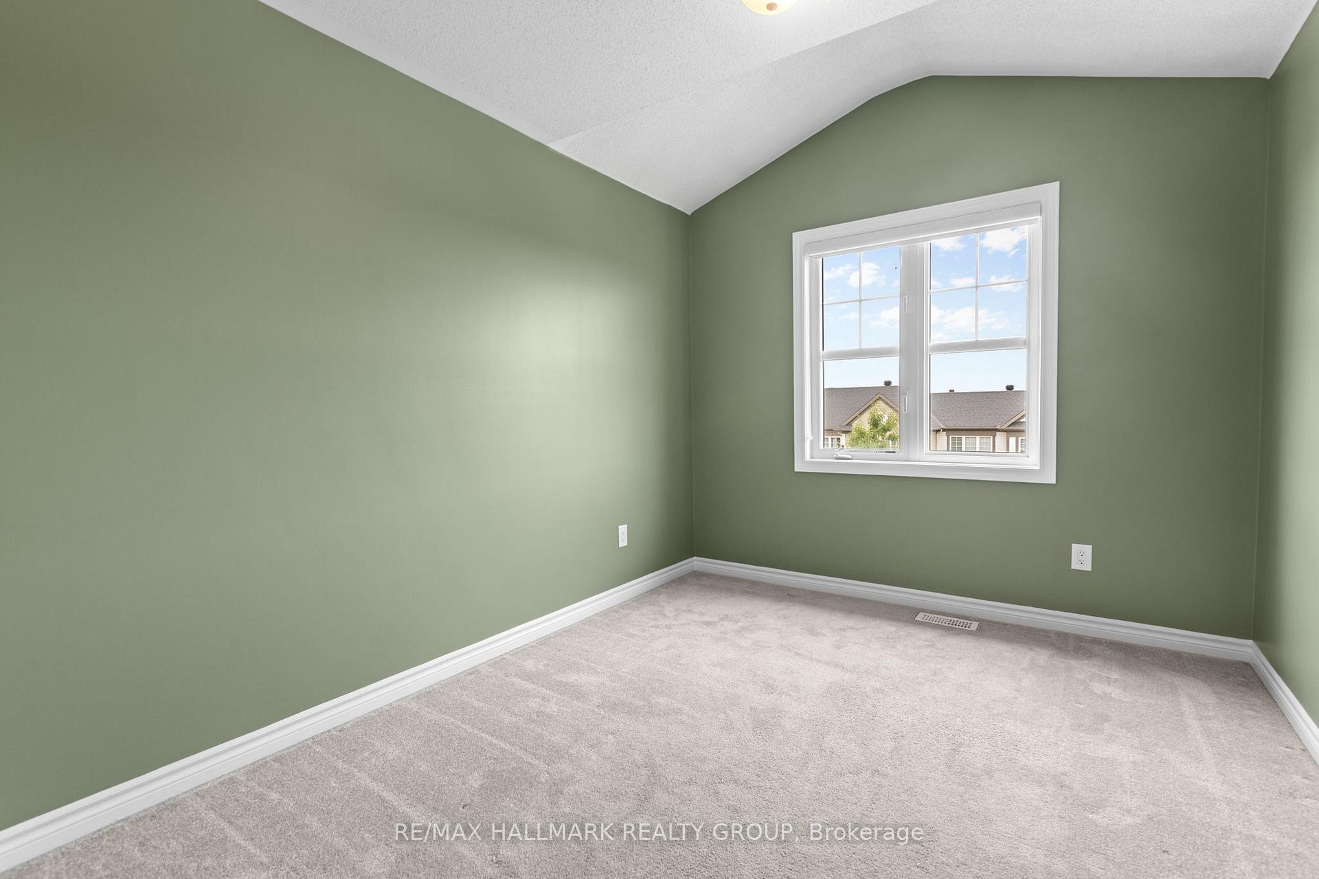 Photo 22 of 463 White Arctic Avenue, Ottawa, Barrhaven - Half Moon Bay — HOMEH