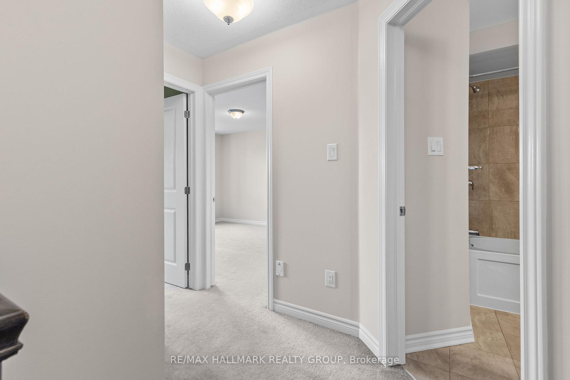 Photo 17 of 463 White Arctic Avenue, Ottawa, Barrhaven - Half Moon Bay — HOMEH