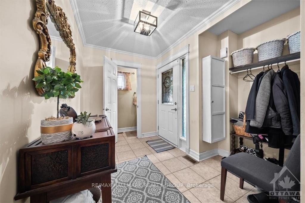 Photo 2 of 31 Equestrian Drive, Ottawa, Kanata - Bridlewood — HOMEH