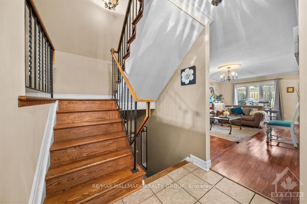 Photo 3 of 31 Equestrian Drive, Ottawa, Kanata - Bridlewood — HOMEH