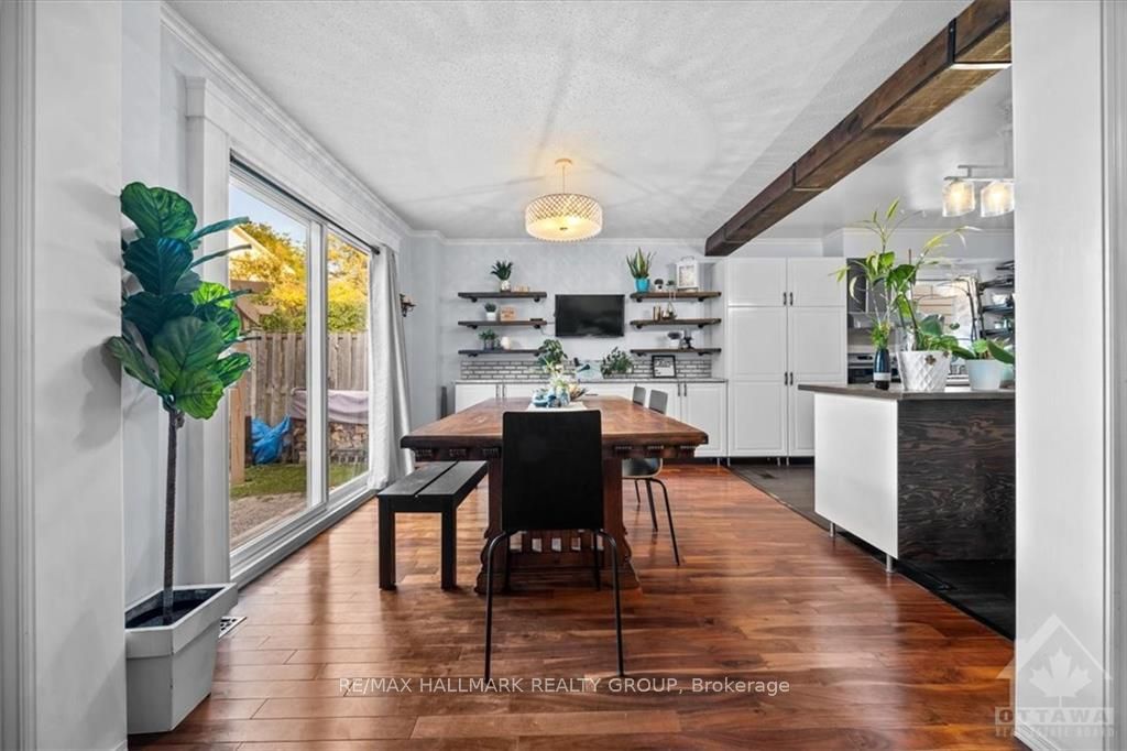 Photo 7 of 31 Equestrian Drive, Ottawa, Kanata - Bridlewood — HOMEH