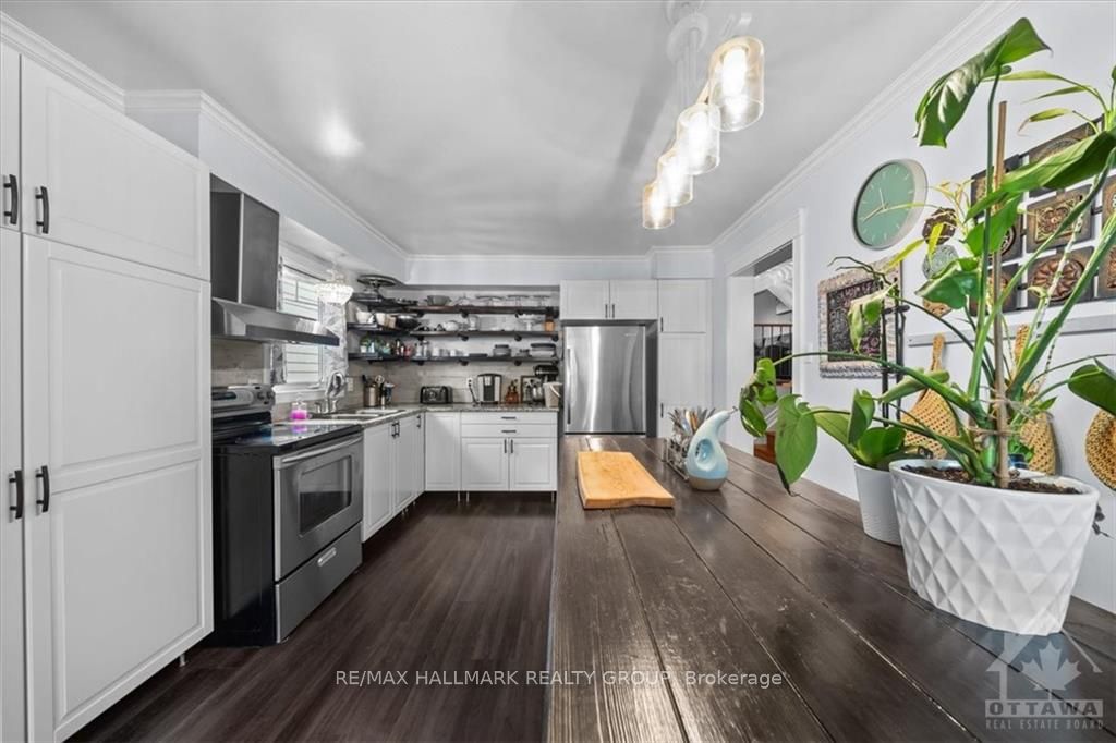 Photo 10 of 31 Equestrian Drive, Ottawa, Kanata - Bridlewood — HOMEH