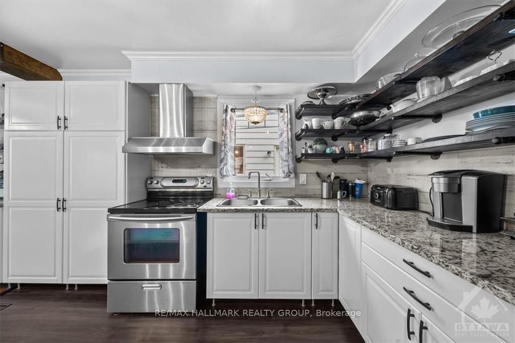 Photo 11 of 31 Equestrian Drive, Ottawa, Kanata - Bridlewood — HOMEH