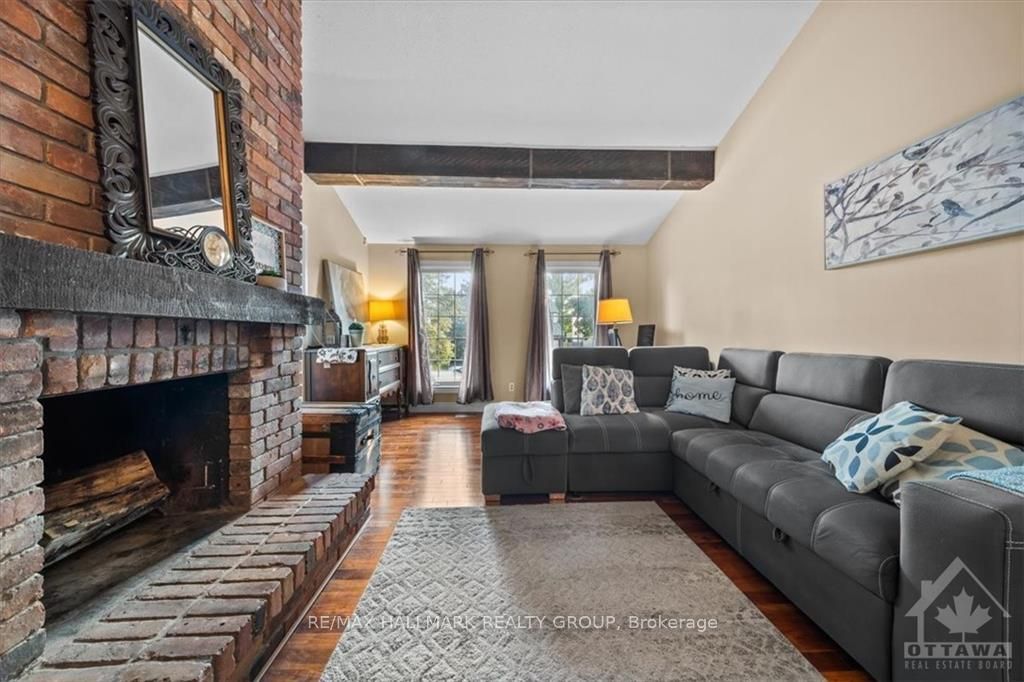 Photo 14 of 31 Equestrian Drive, Ottawa, Kanata - Bridlewood — HOMEH