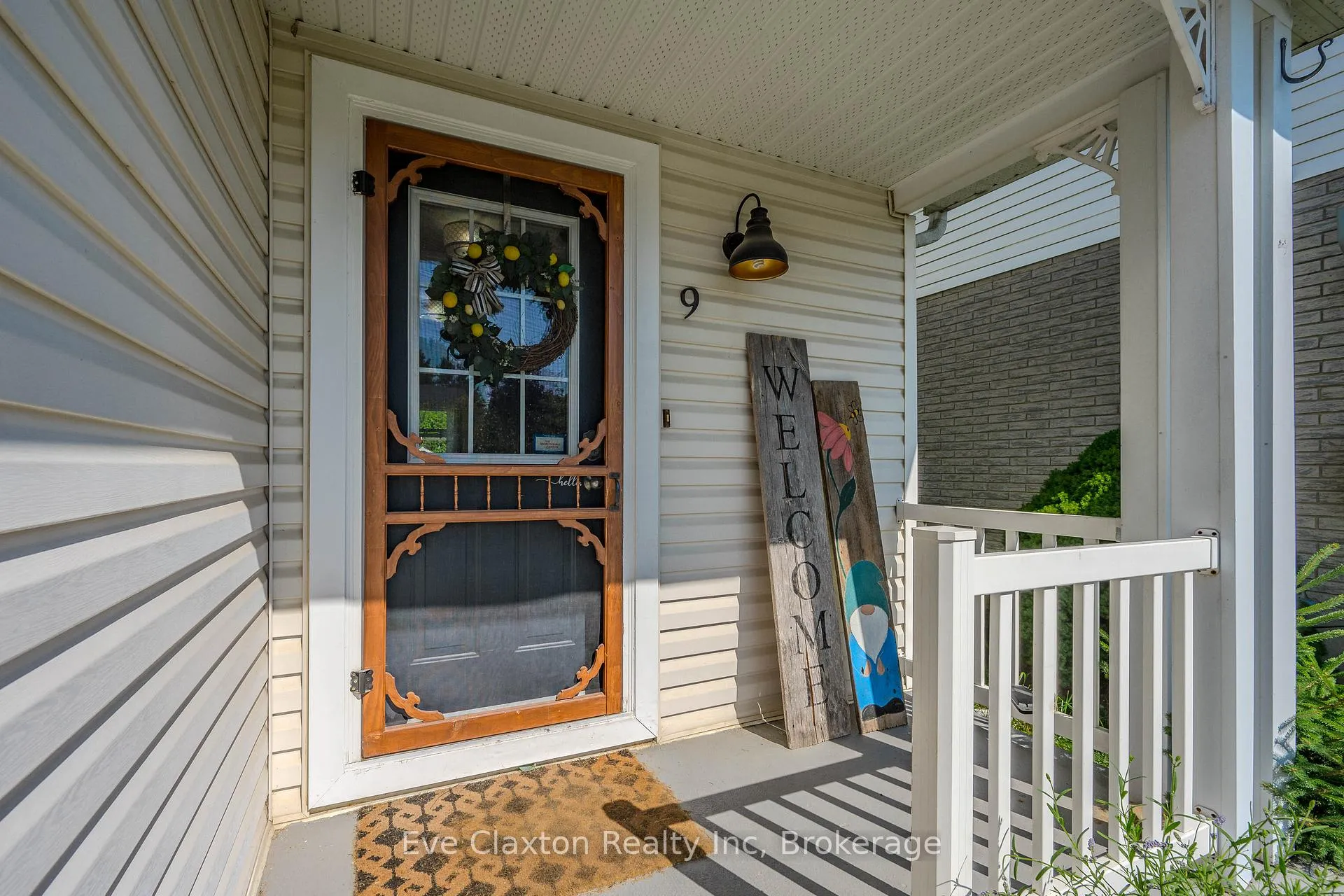 Photo 2 of 9 Mccurdy Road, Guelph, Kortright West — HOMEH