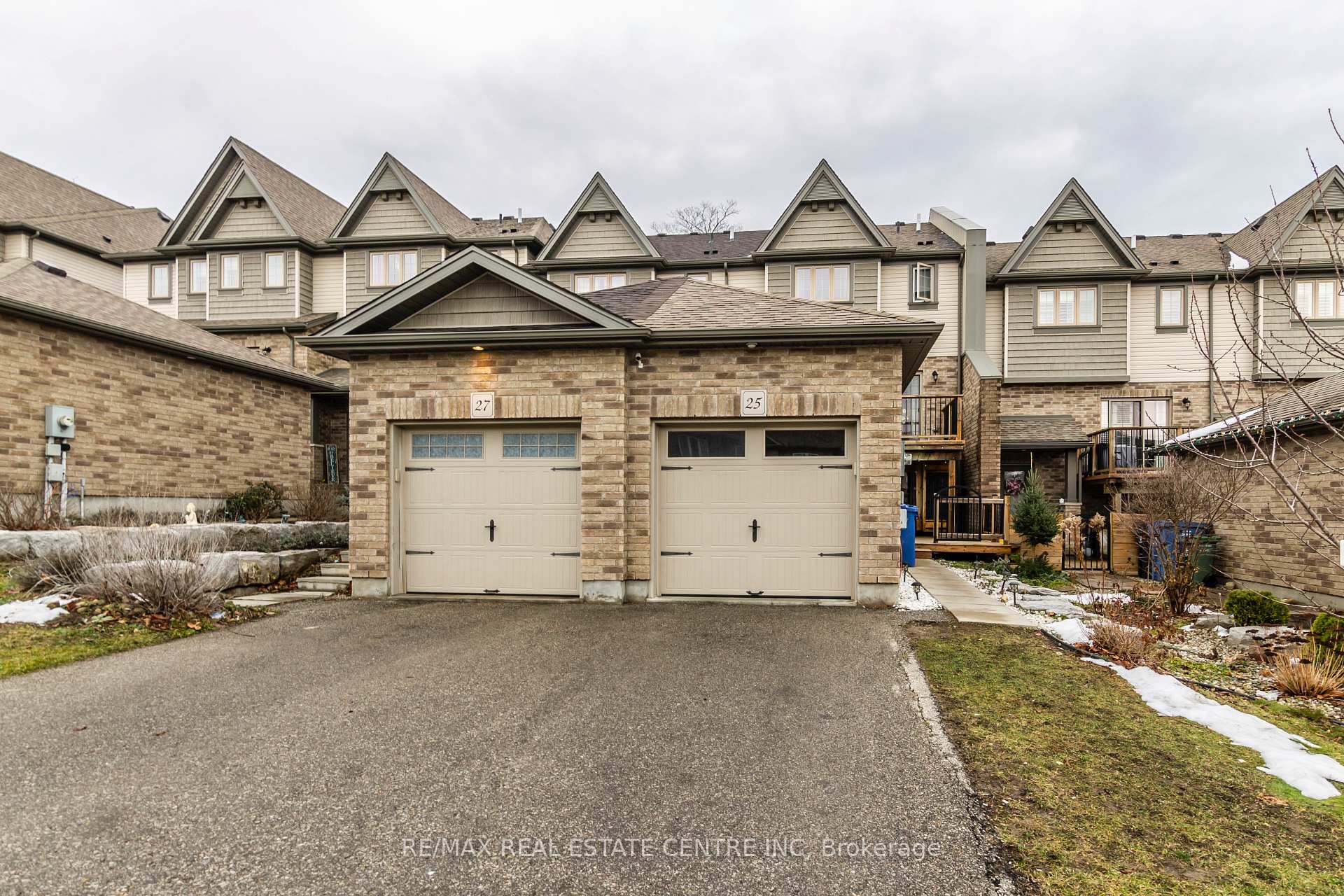 Front of 25 Jeffrey Drive