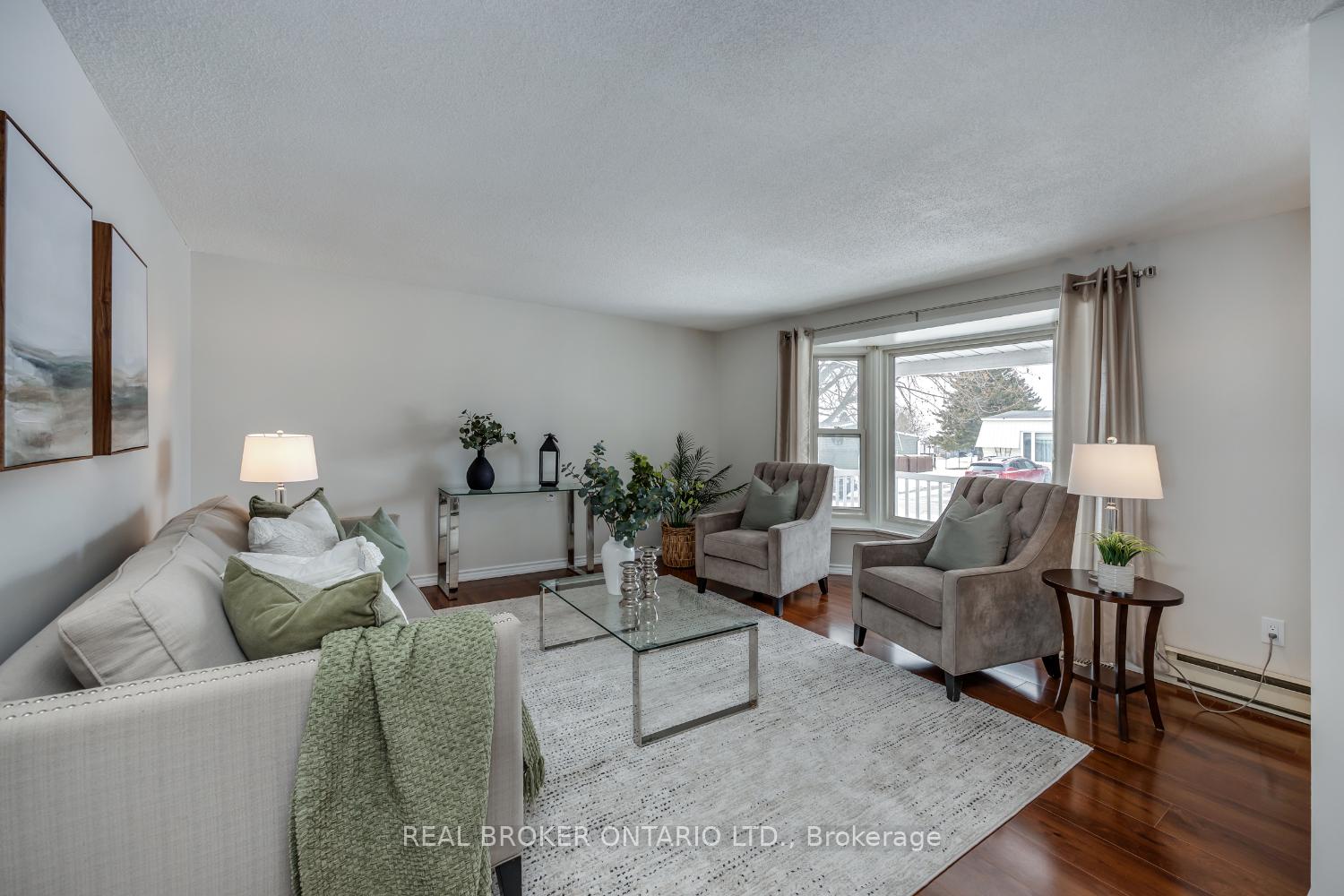 Photo 6 of 232 Wilmot Trail, Clarington, Bowmanville — HOMEH