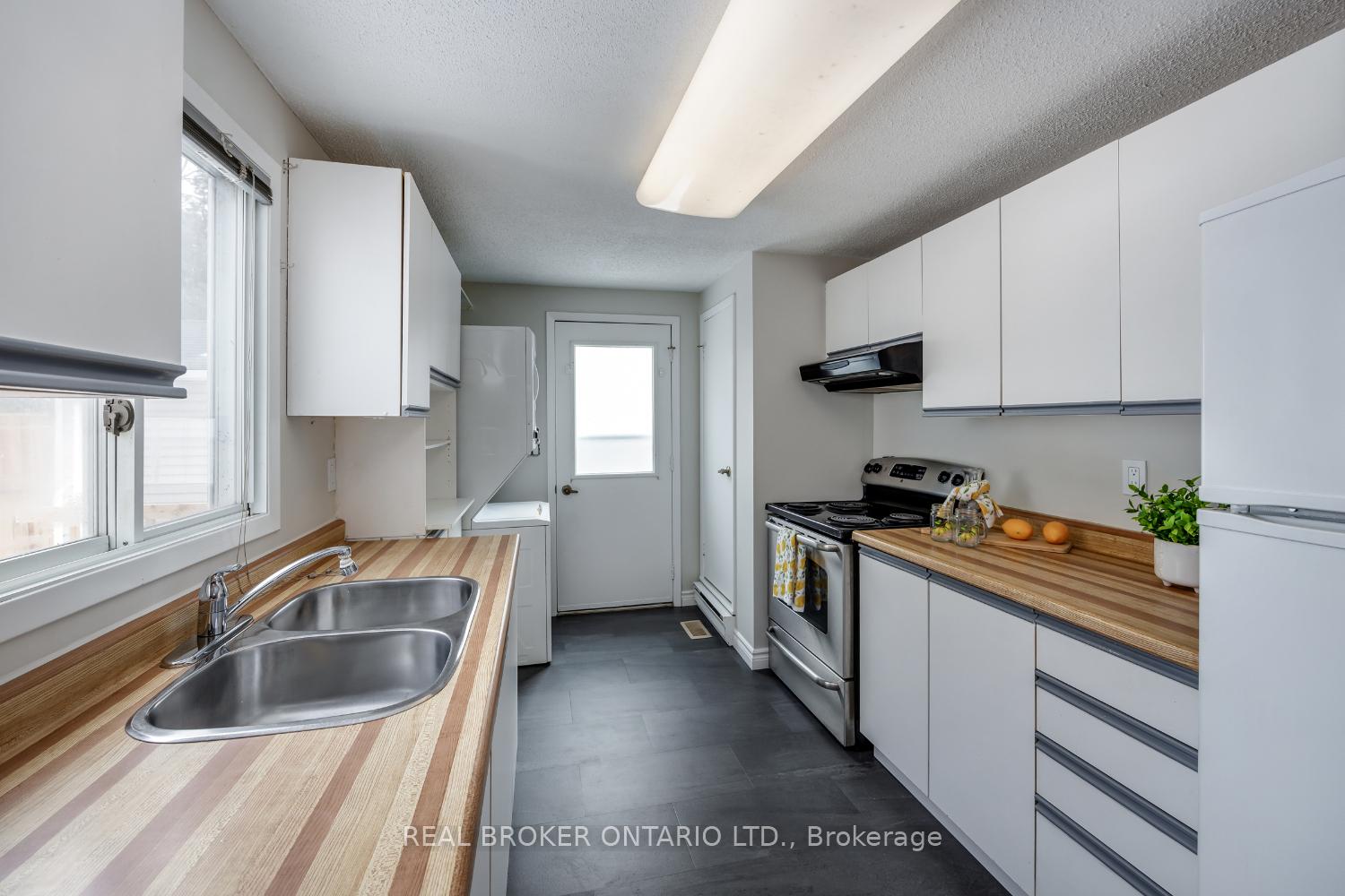Photo 12 of 232 Wilmot Trail, Clarington, Bowmanville — HOMEH