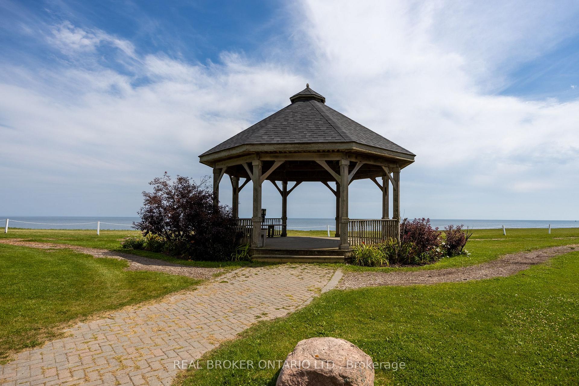 Photo 26 of 232 Wilmot Trail, Clarington, Bowmanville — HOMEH