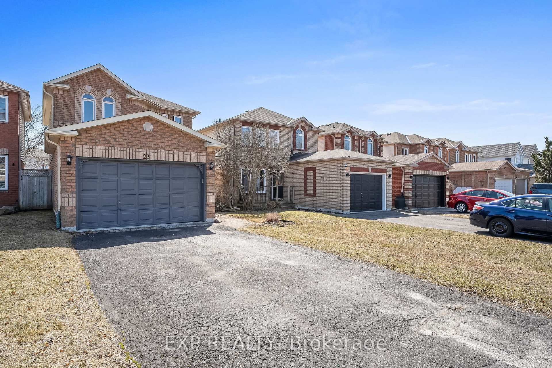 Photo 2 of 23 John Walter Crescent, Clarington, Courtice — HOMEH