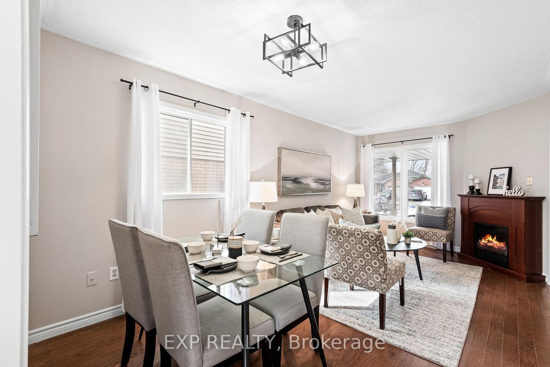 Photo 10 of 23 John Walter Crescent, Clarington, Courtice — HOMEH