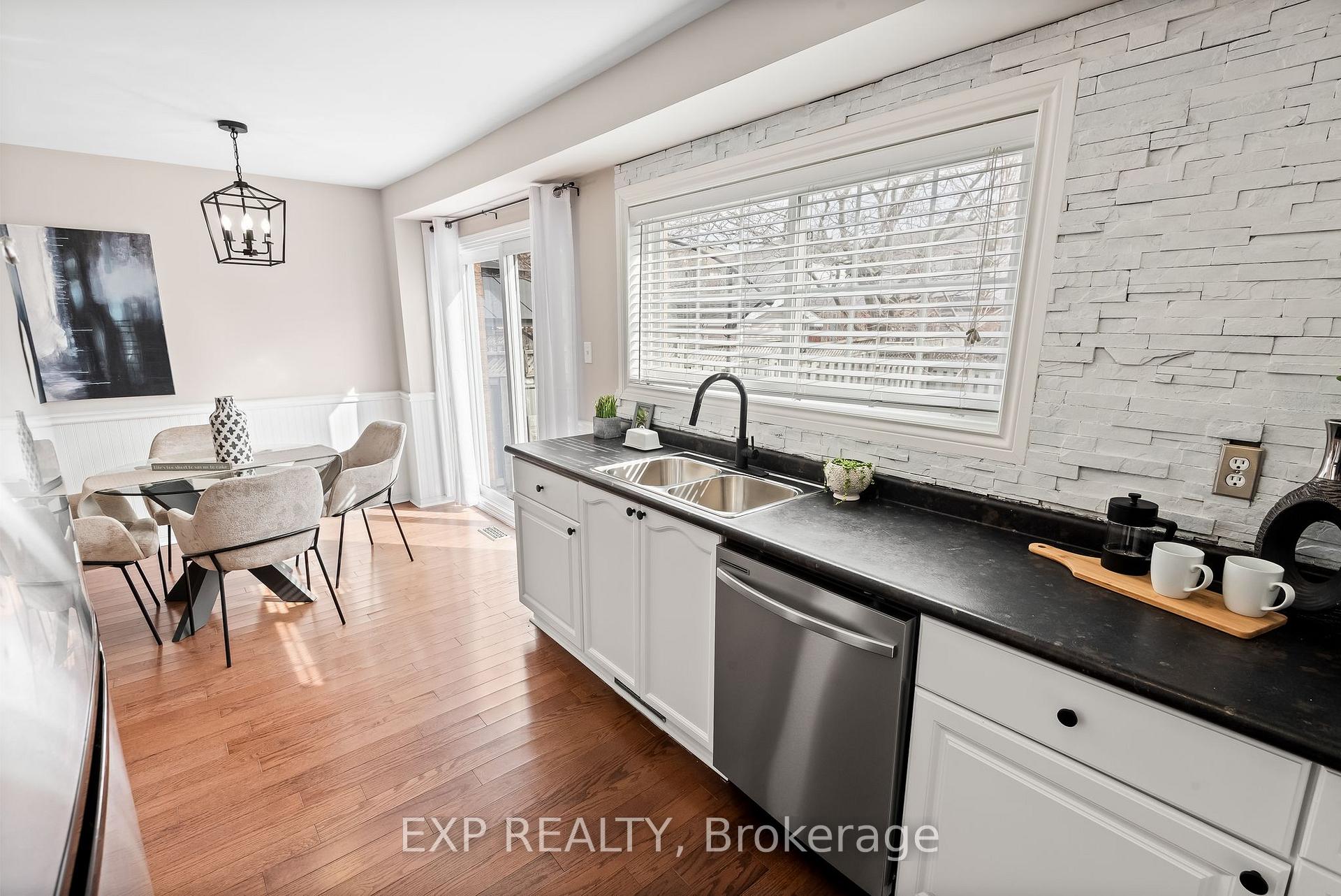 Photo 12 of 23 John Walter Crescent, Clarington, Courtice — HOMEH