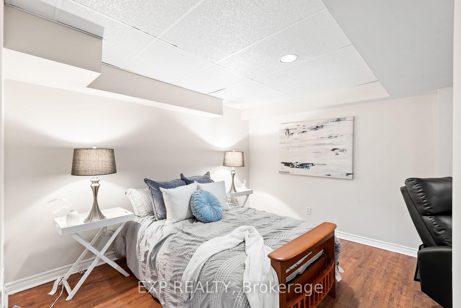 Photo 41 of 23 John Walter Crescent, Clarington, Courtice — HOMEH