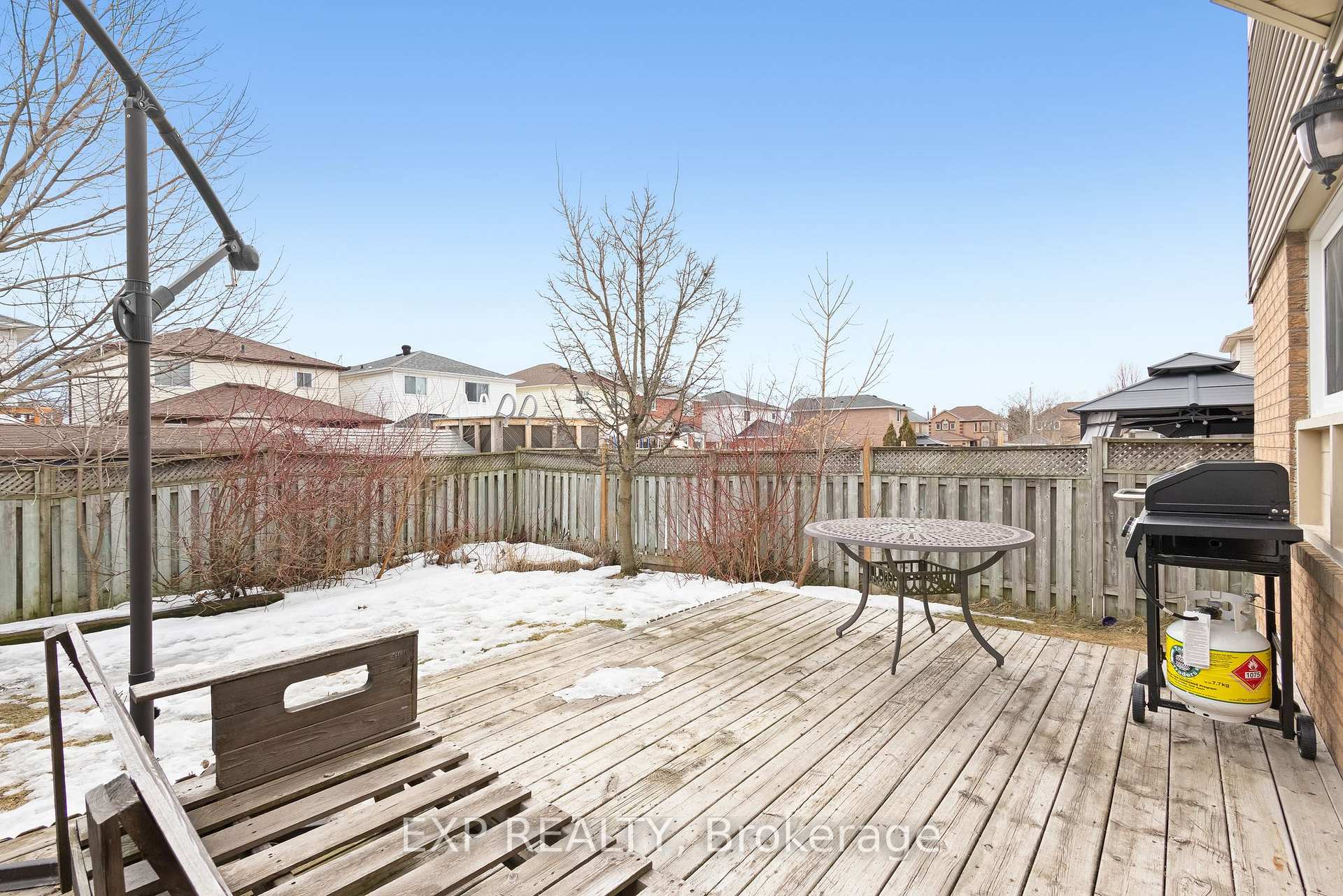 Photo 43 of 23 John Walter Crescent, Clarington, Courtice — HOMEH