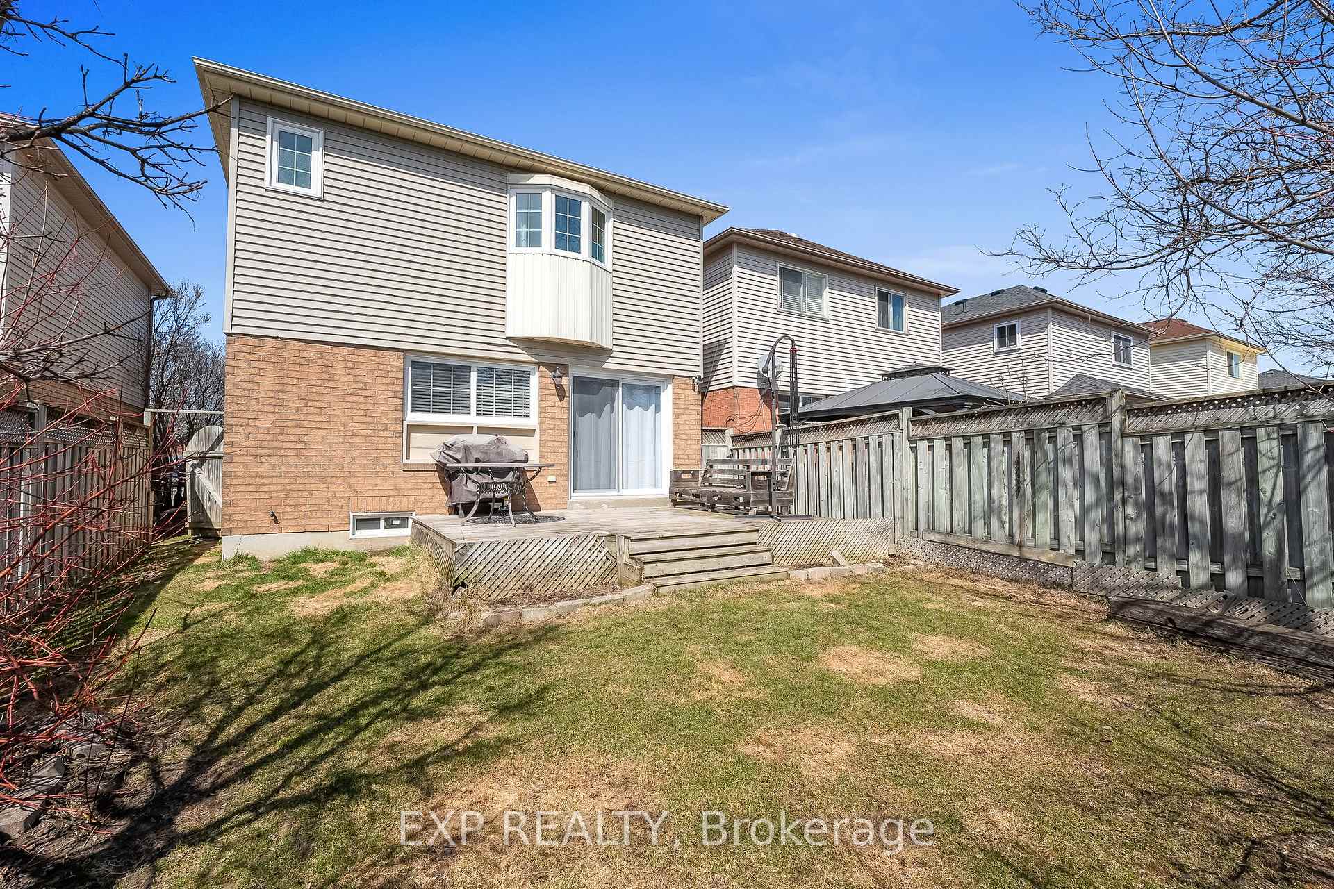 Photo 48 of 23 John Walter Crescent, Clarington, Courtice — HOMEH
