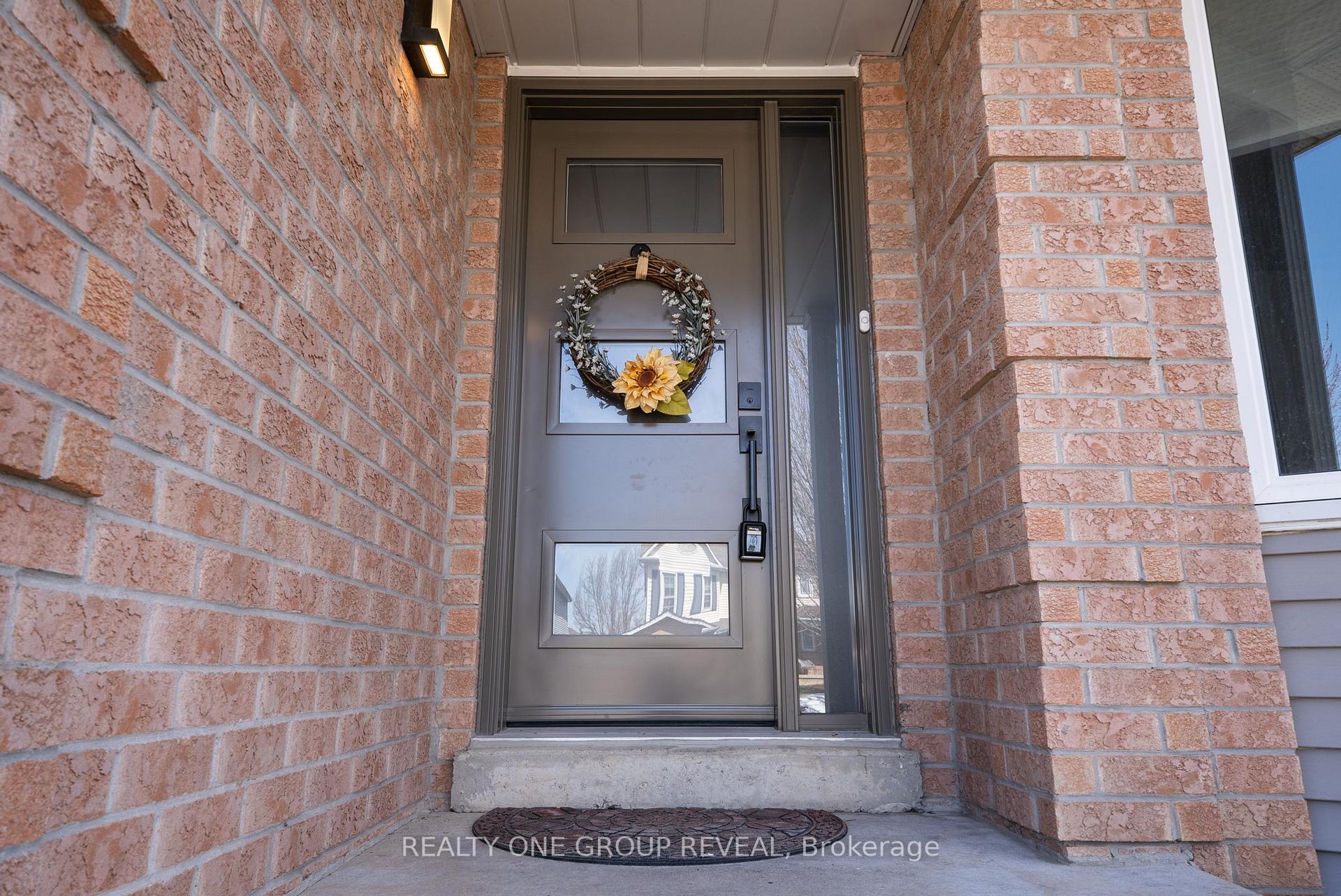 Photo 4 of 65 Hart Boulevard, Clarington, Newcastle — HOMEH