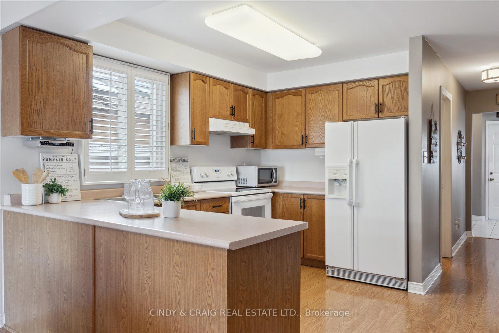 Photo 8 of 47 Granville Drive, Clarington, Courtice — HOMEH