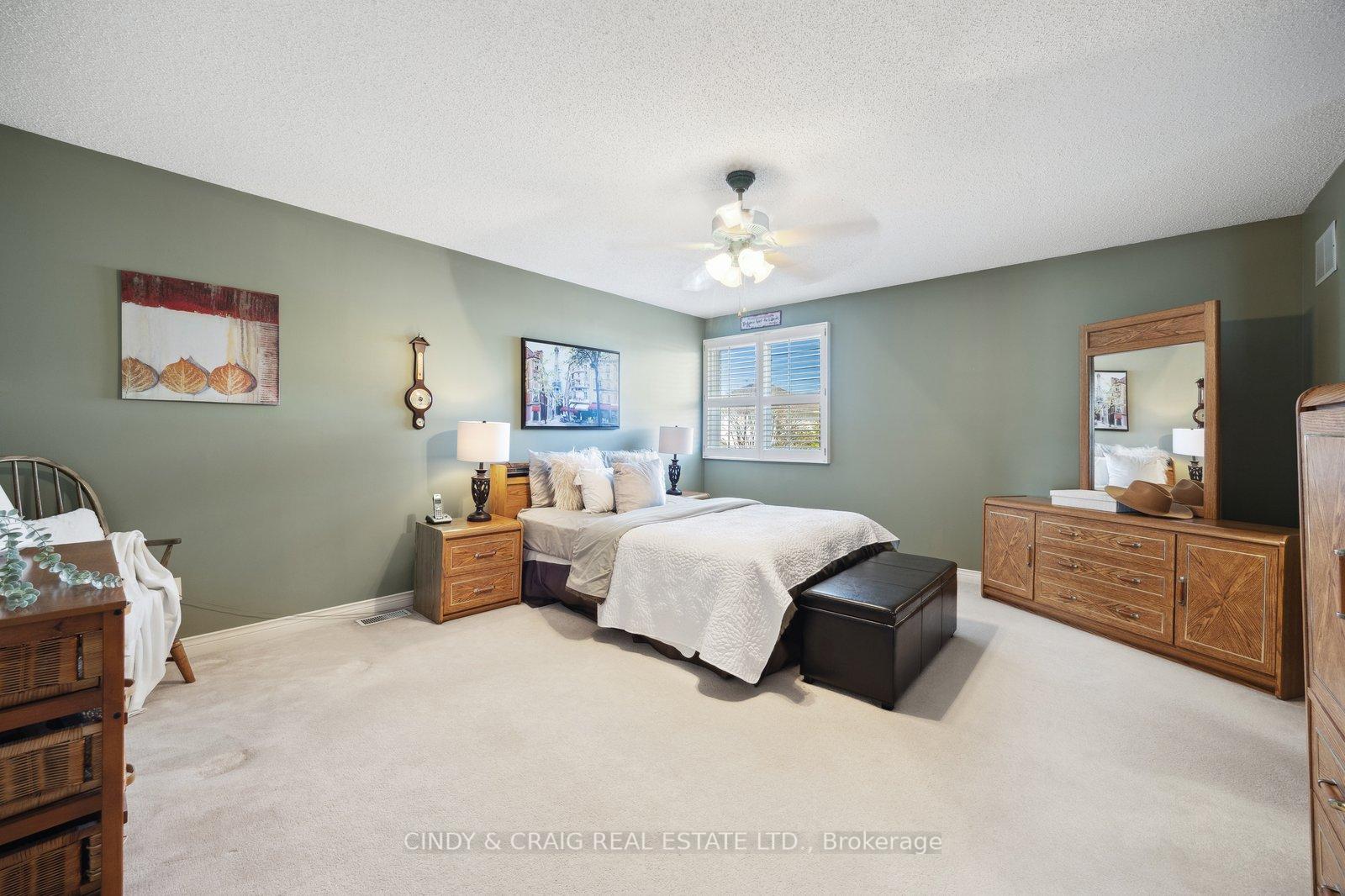 Photo 12 of 47 Granville Drive, Clarington, Courtice — HOMEH