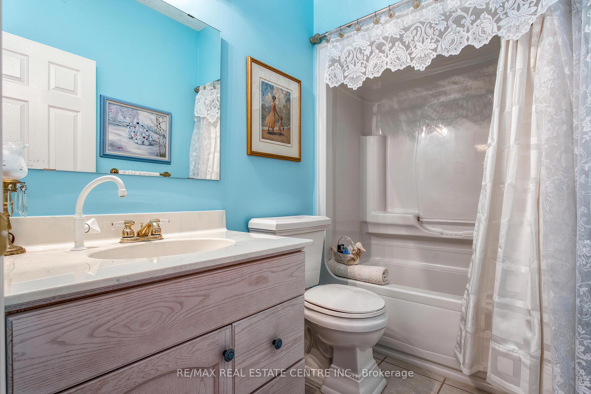 Photo 18 of 271 Riverview Place, Guelph, Riverside Park — HOMEH
