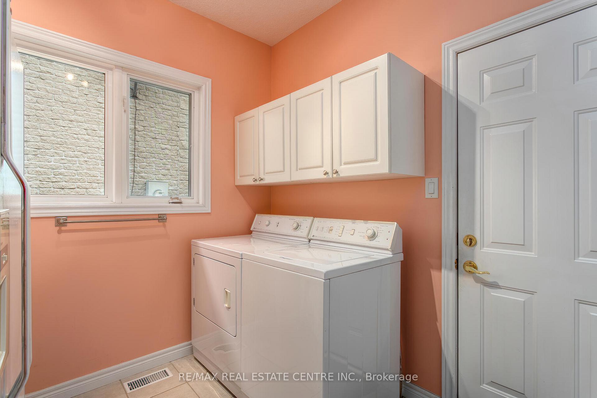 Photo 19 of 271 Riverview Place, Guelph, Riverside Park — HOMEH