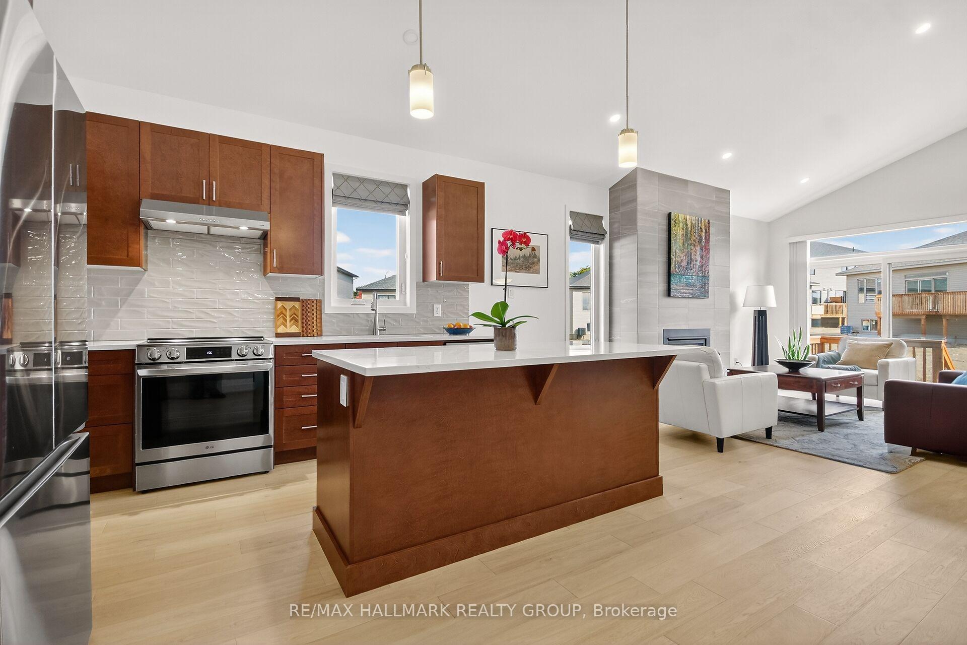 Photo 4 of 252 O'Donovan Drive, Carleton Place — HOMEH