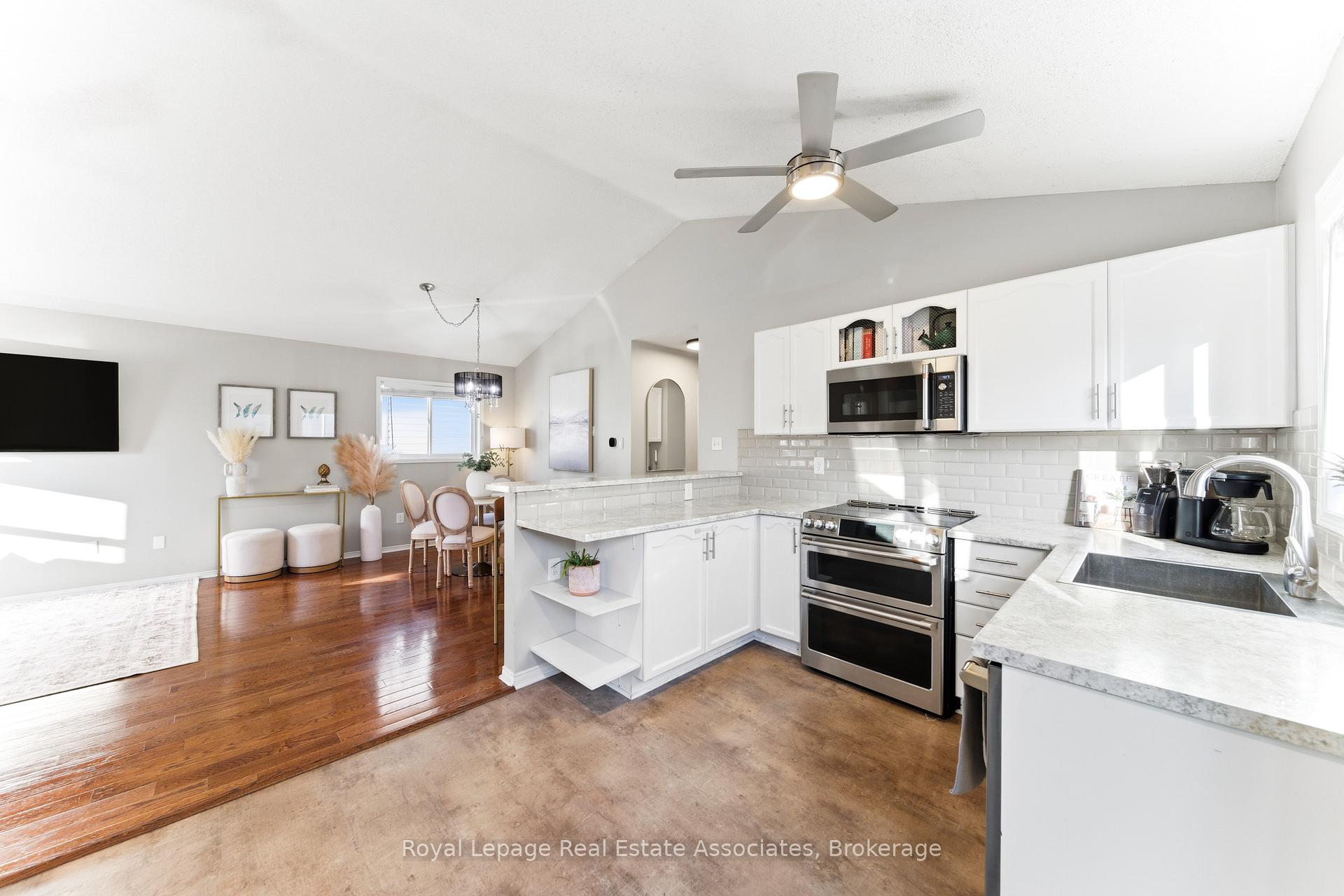 Photo 28 of 118 Copeman Crescent, Barrie, Painswick North — HOMEH