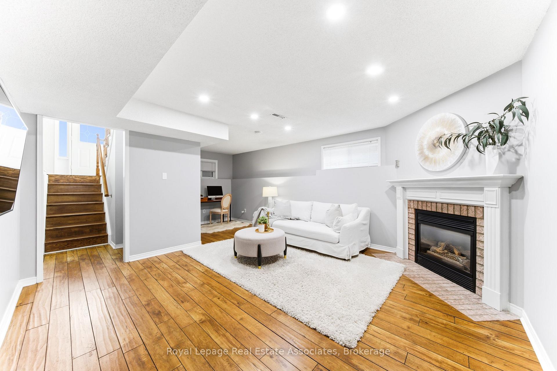 Photo 29 of 118 Copeman Crescent, Barrie, Painswick North — HOMEH