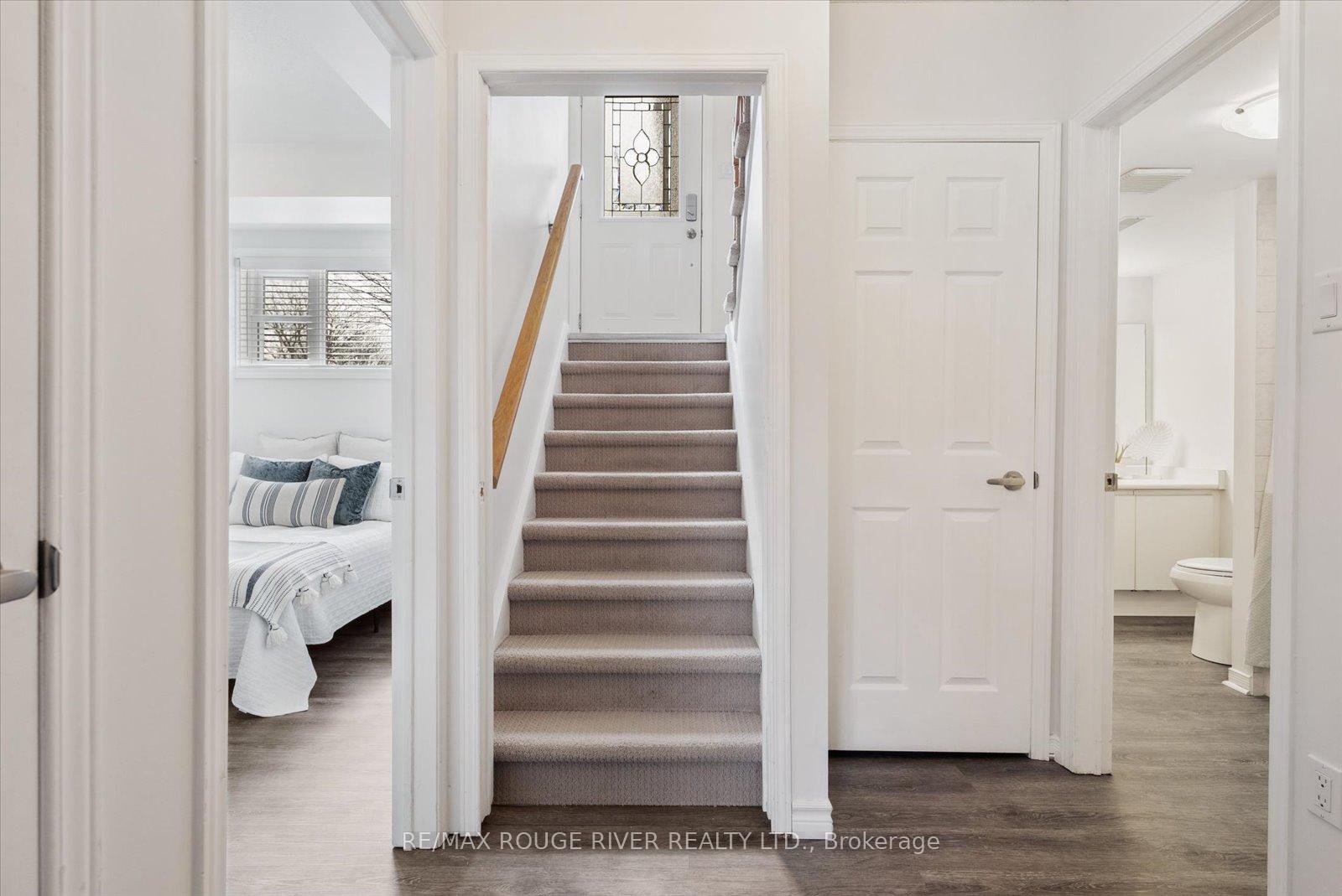 Photo 11 of 6 Fenwick Avenue, Clarington, Bowmanville — HOMEH