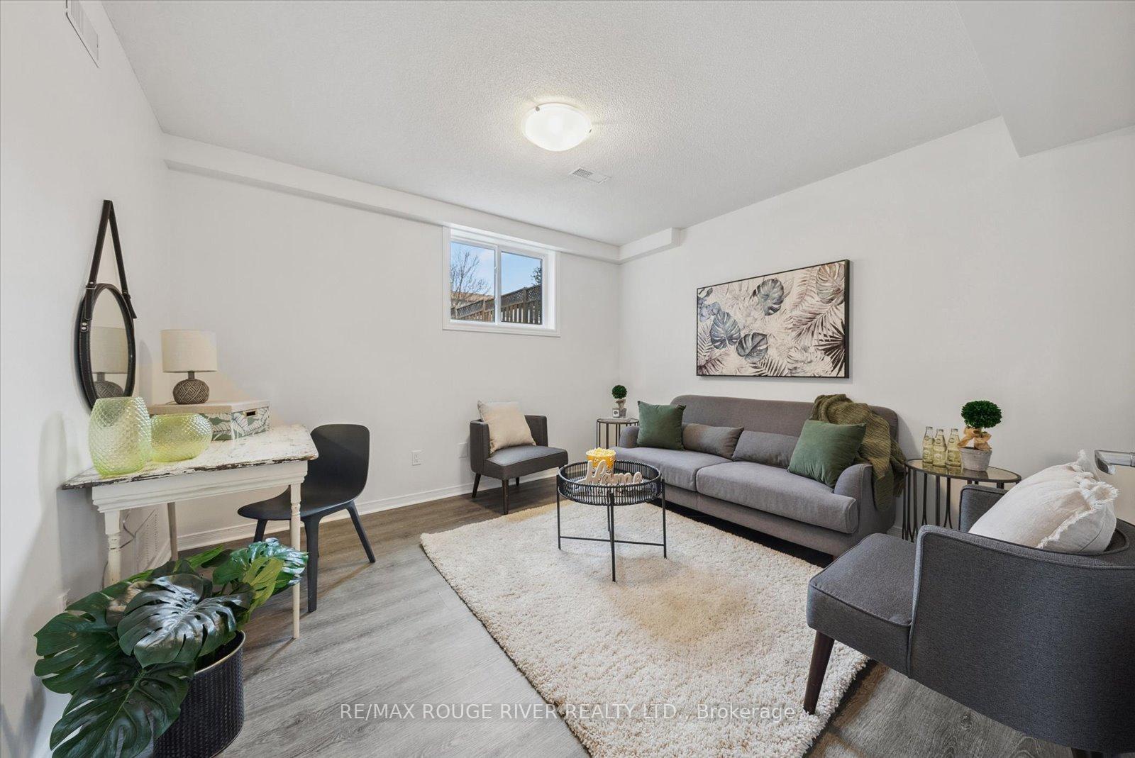 Photo 12 of 6 Fenwick Avenue, Clarington, Bowmanville — HOMEH