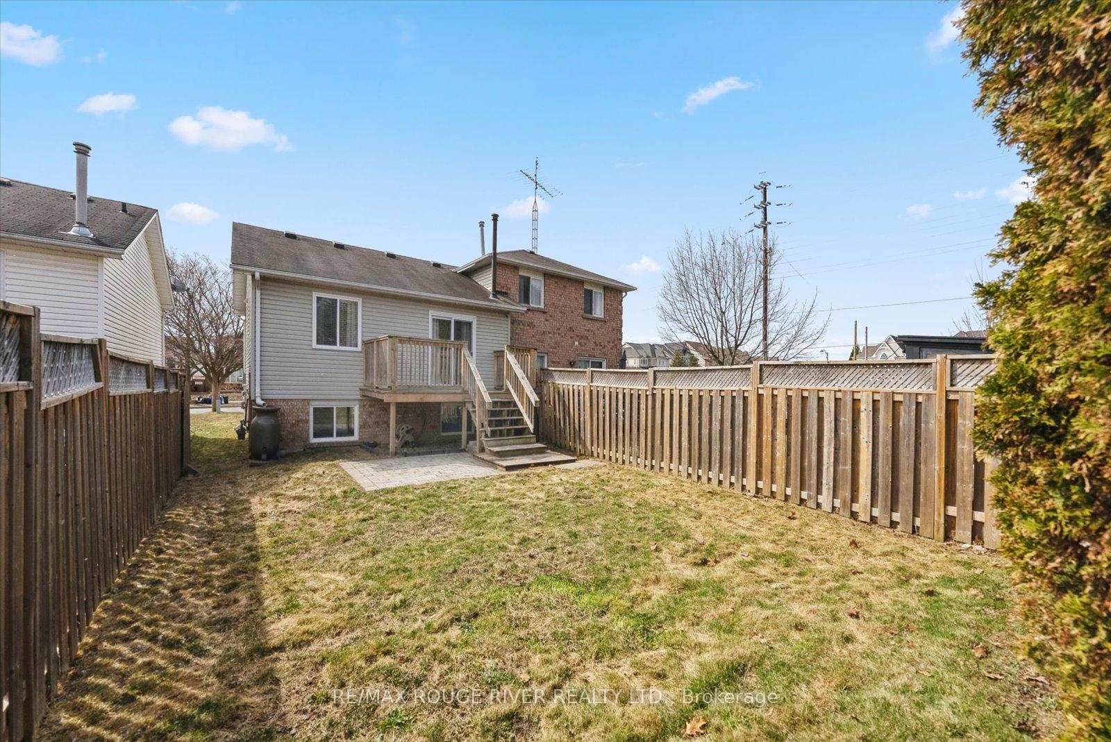 Photo 18 of 6 Fenwick Avenue, Clarington, Bowmanville — HOMEH