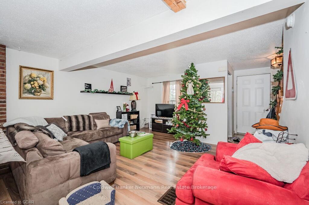 Photo 4 of 748 Scottsdale Dr, Guelph, Kortright West — HOMEH