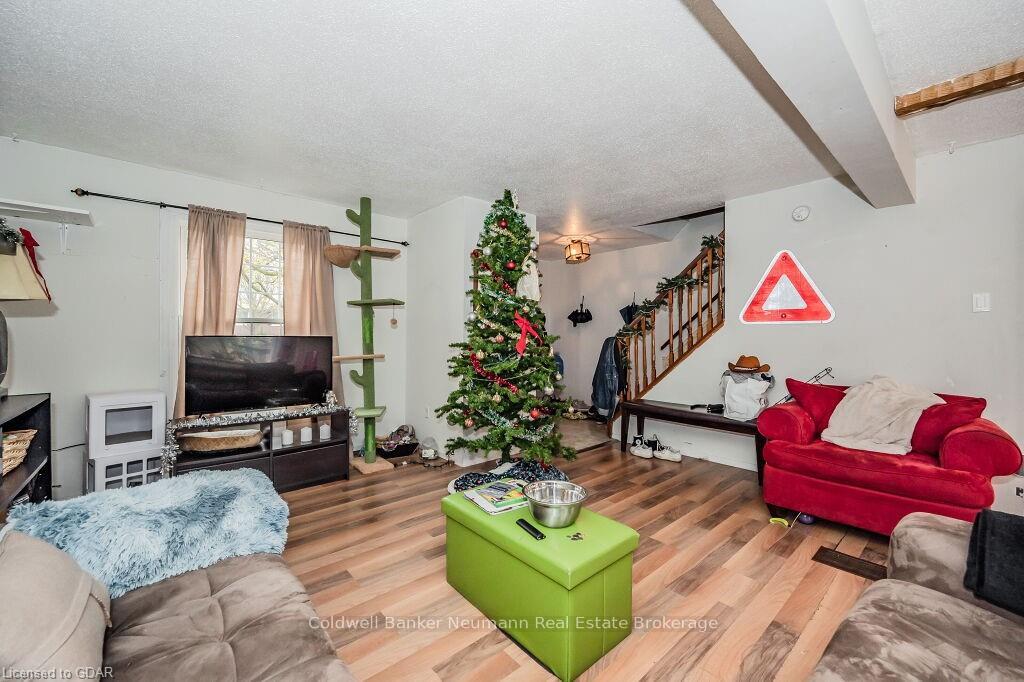Photo 6 of 748 Scottsdale Dr, Guelph, Kortright West — HOMEH