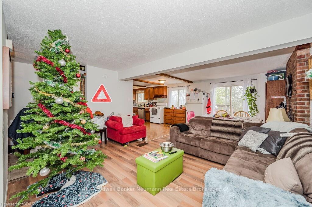 Photo 7 of 748 Scottsdale Dr, Guelph, Kortright West — HOMEH