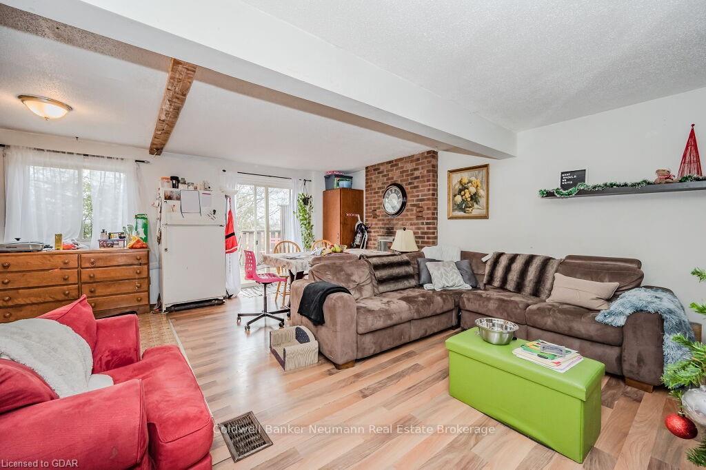 Photo 8 of 748 Scottsdale Dr, Guelph, Kortright West — HOMEH