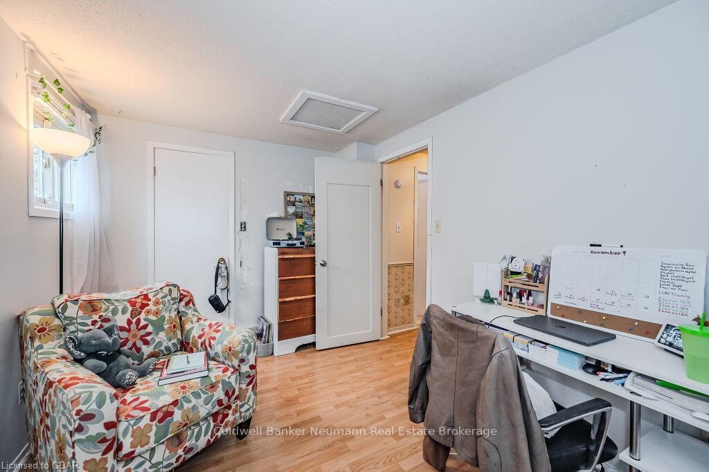 Photo 17 of 748 Scottsdale Dr, Guelph, Kortright West — HOMEH