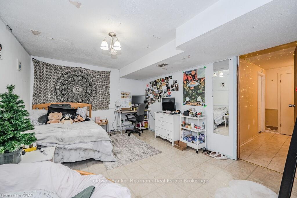 Photo 25 of 748 Scottsdale Dr, Guelph, Kortright West — HOMEH