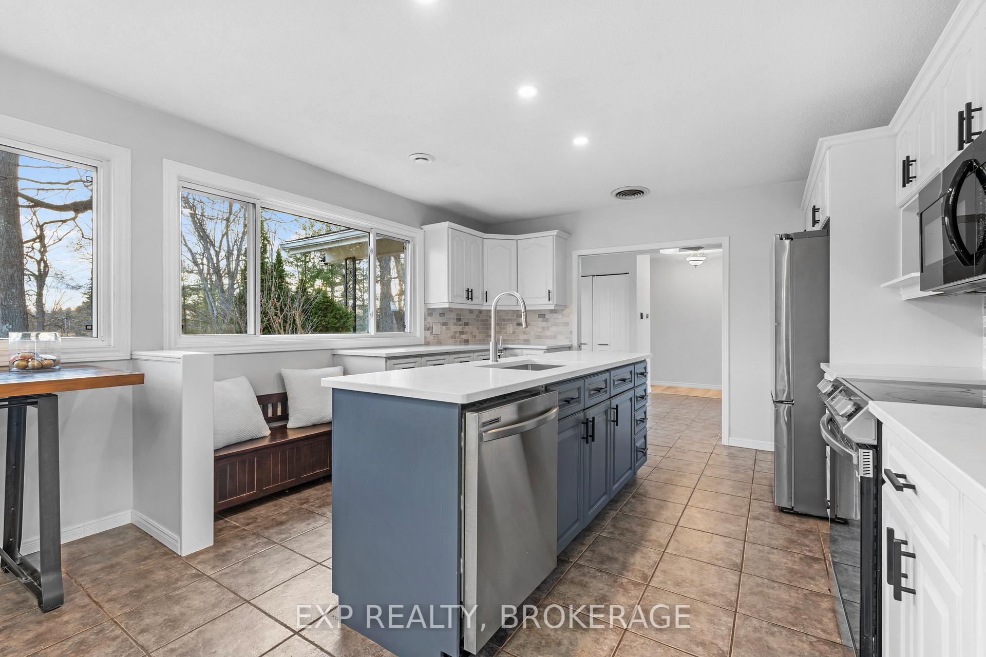 Photo 16 of 4277 Maple Drive, Frontenac, Frontenac South — HOMEH