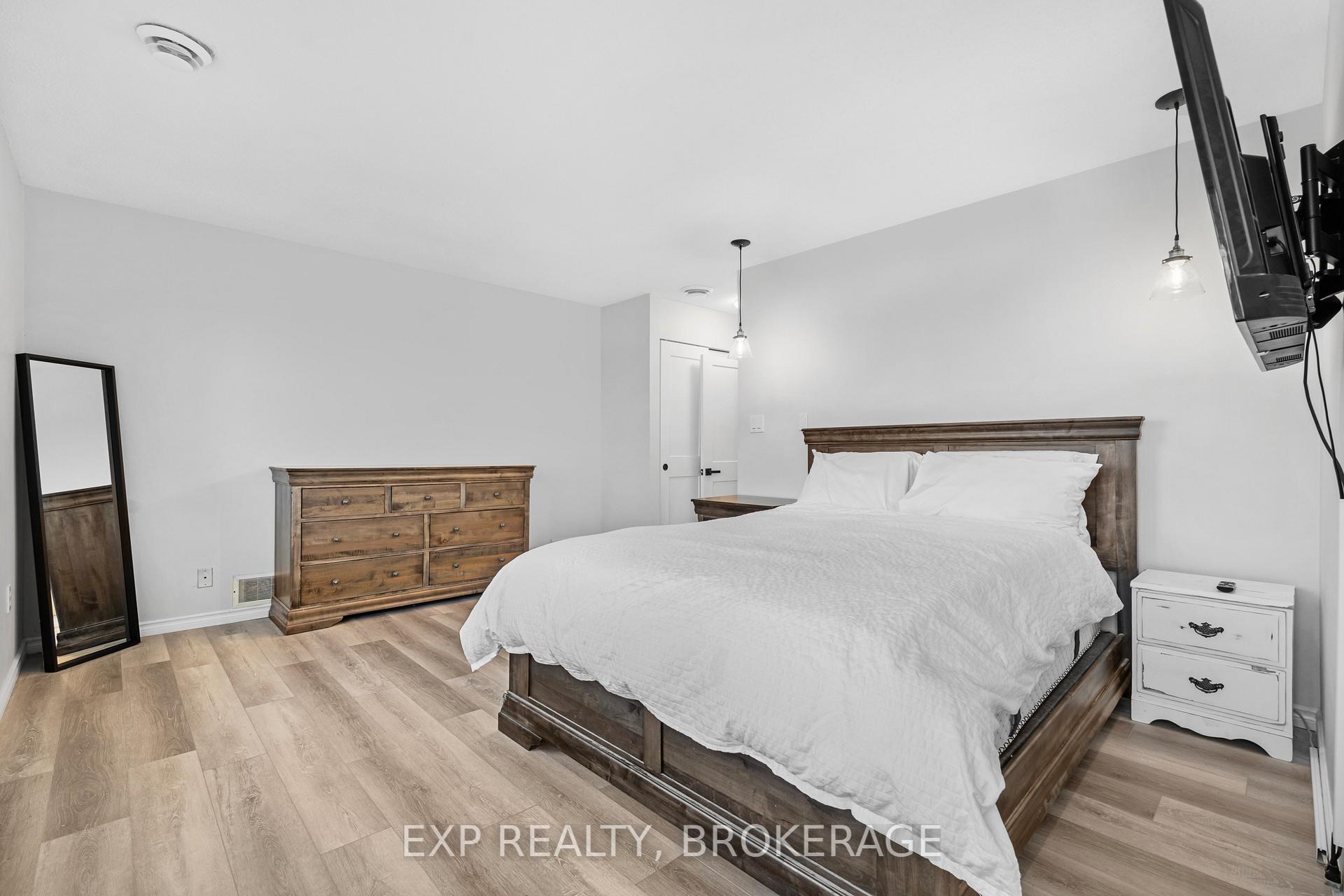 Photo 24 of 4277 Maple Drive, Frontenac, Frontenac South — HOMEH