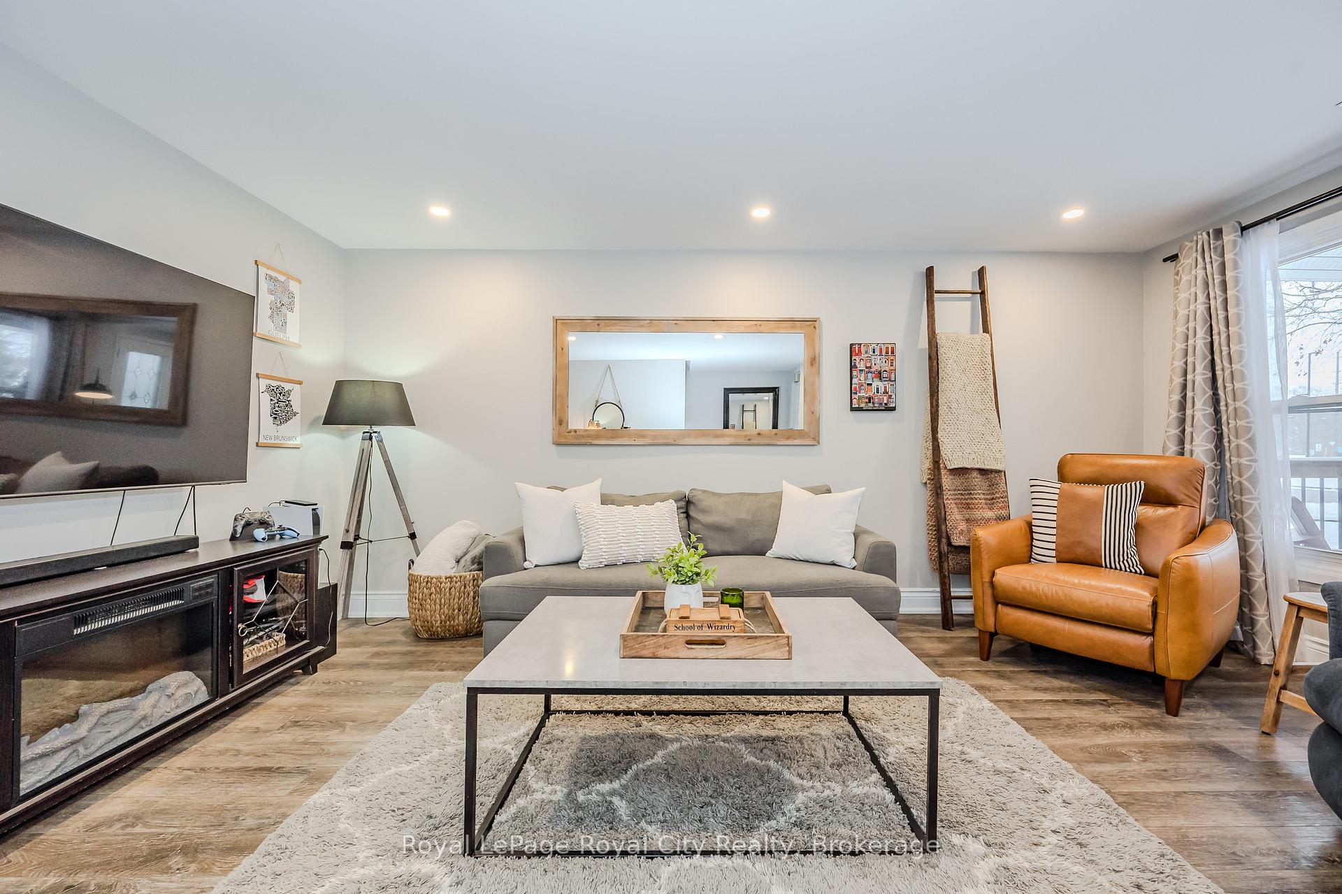 Photo 3 of 217 Bristol Street, Guelph, Junction/Onward Willow — HOMEH