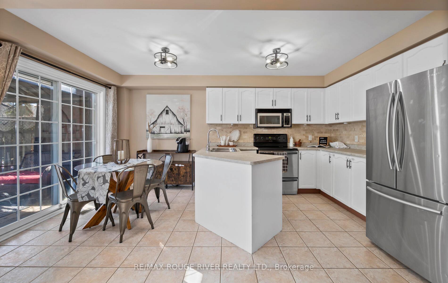 Photo 10 of 65 Cornish Drive, Clarington, Courtice — HOMEH